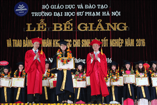 LỄ BẾ GIẢNG VÀ TRAO BẰNG CỬ NHÂN KHOA HỌC CHO SINH VIÊN ĐẠI HỌC SƯ PHẠM HÀ NỘI NĂM 2016