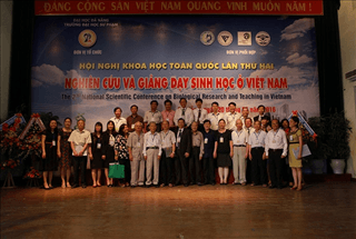 HỘI NGHỊ KHOA HỌC TOÀN QUỐC LẦN THỨ HAI VỀ NGHIÊN CỨU VÀ GIẢNG DẠY SINH HỌC Ở VIỆT NAM TỔ CHỨC TẠI ĐÀ NẴNG THÀNH CÔNG HƠN MONG ĐỢI