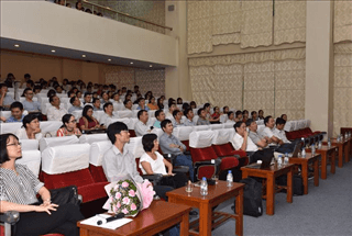 Seminar khoa học với chủ đề “Sự kết hợp tuyệt vời giữa tính toán lí thuyết và thực nghiệm trong lĩnh vực khoa học vật liệu”