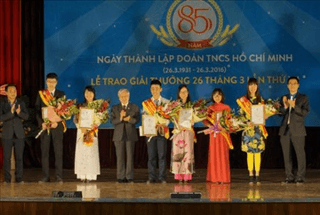 Thông điệp bất ngờ của thầy Hiệu trưởng trong ngày thành lập Đoàn