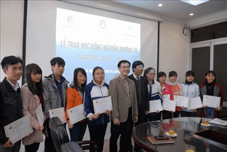 Lễ trao học bổng Nguyễn Trường Tộ năm học 2015 - 2016