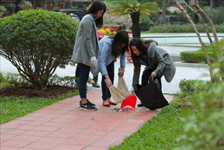 Trường ĐHSP Hà Nội tổ chức Lễ phát động phong trào và ra quân giữ gìn vệ sinh môi trường vì Thủ đô xanh - sạch - đẹp, vì cuộc sống bình yên