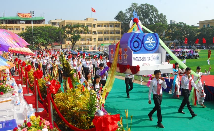 10 SỰ KIỆN TIÊU BIỂU NĂM 2011 TRONG CÔNG TÁC ĐOÀN VÀ PHONG TRÀO SINH VIÊN TRƯỜNG ĐHSP HÀ NỘI