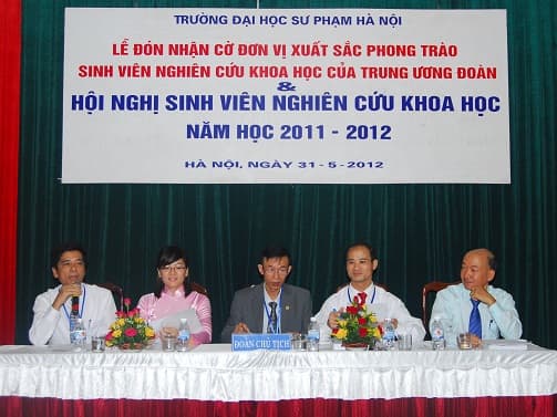 TRƯỜNG ĐHSP HÀ NỘI TỔ CHỨC THÀNH CÔNG HỘI NGHỊ SINH VIÊN NGHIÊN CỨU KHOA HỌC NĂM 2012