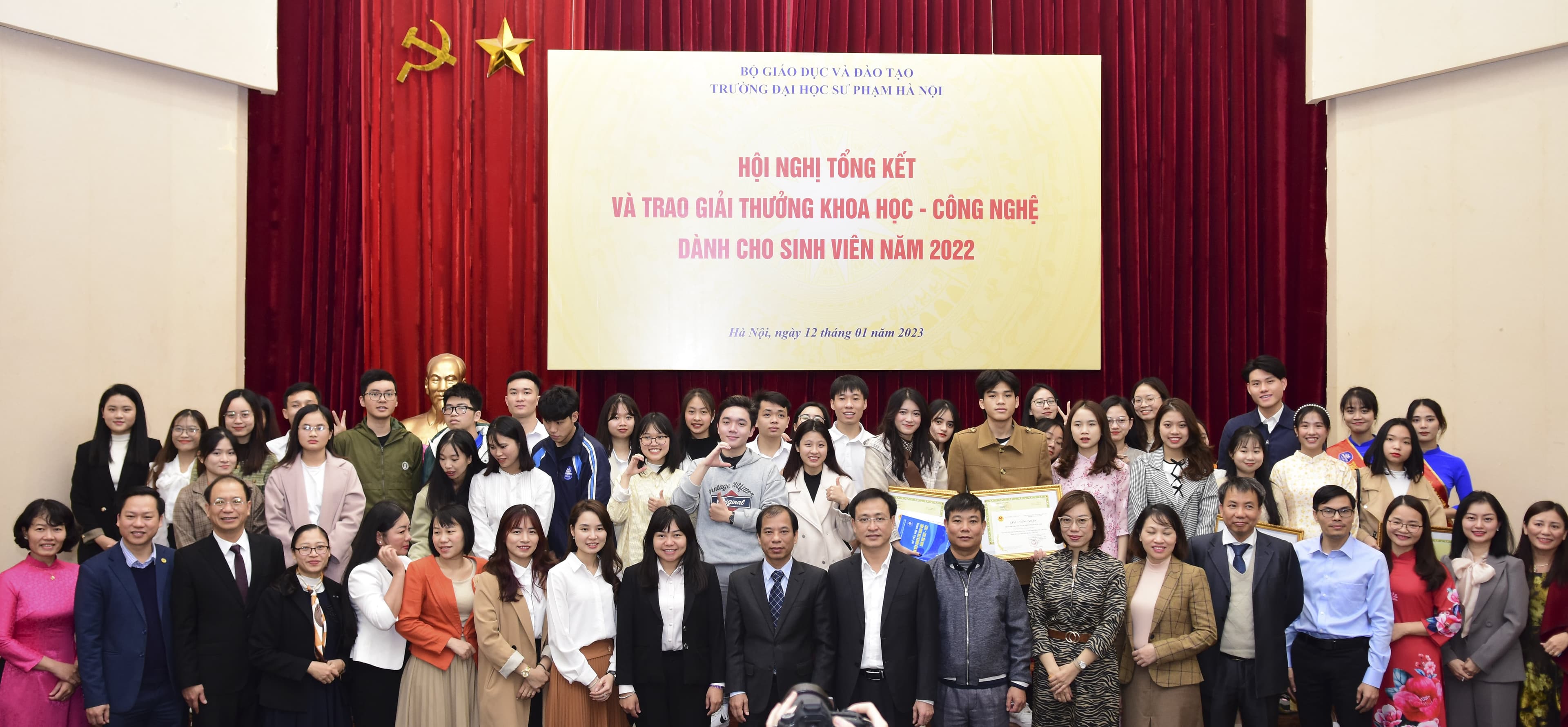 HỘI NGHỊ TỔNG KẾT VÀ TRAO GIẢI THƯỞNG KHOA HỌC - CÔNG NGHỆ DÀNH CHO SINH VIÊN NĂM 2022