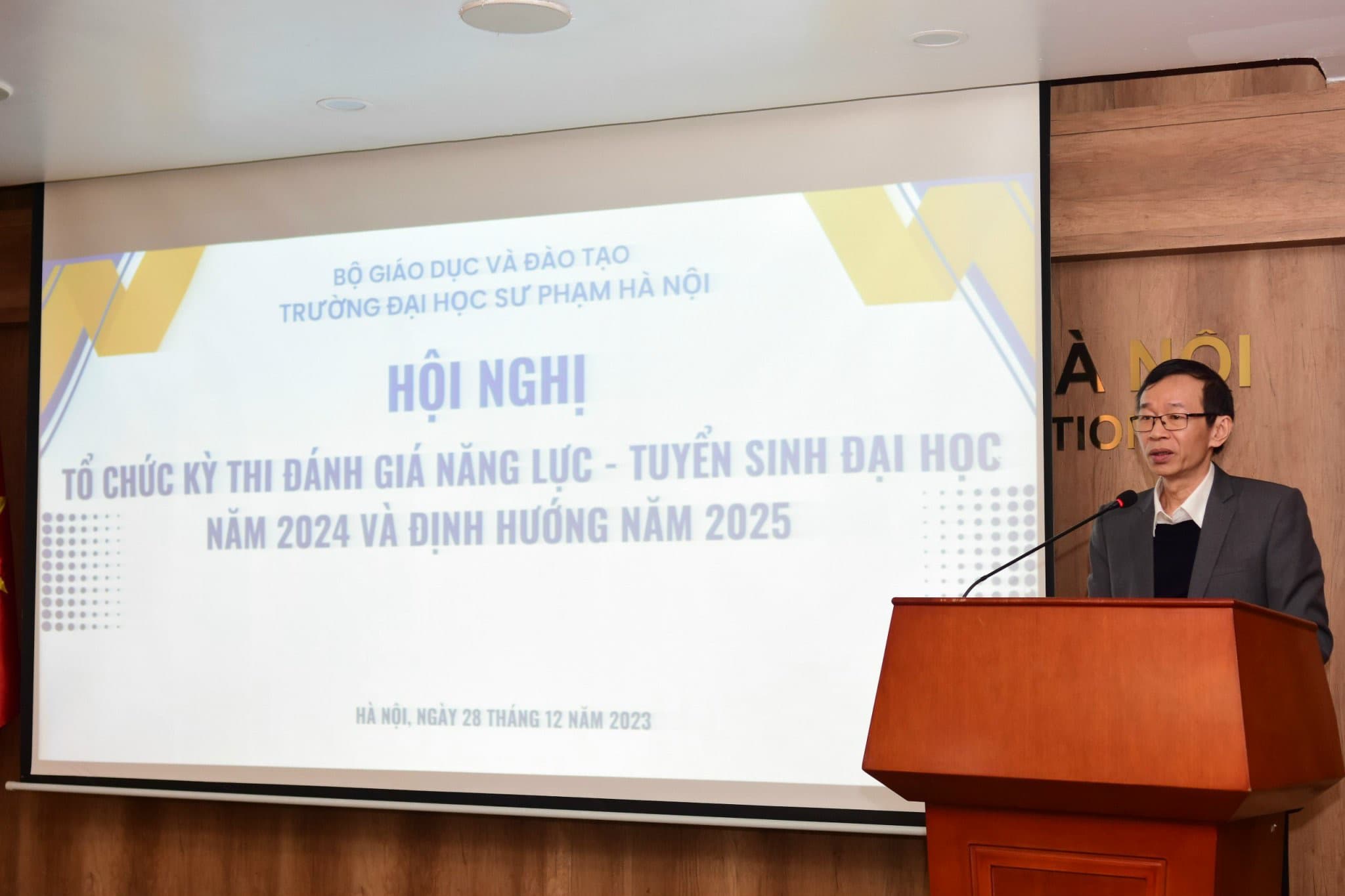 Hội nghị “Tổ chức kỳ thi đánh giá năng lực - Tuyển sinh đại học năm 2024 và định hướng đổi mới từ năm 2025”