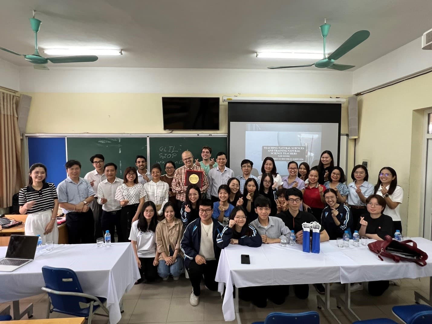 Hội thảo với chủ đề “Teaching Natural Science and Training Natural Science Teachers” & “Supporting English Learners through Art-Centered Integrated STEM Learning”