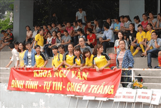 Khai mạc Giải bóng đá, bóng chuyền Đại học Sư phạm Hà Nội (HNUE Cup) 2015