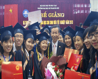 Lễ bế giảng năm học 2012-2013 - trang trọng và đầy cảm xúc