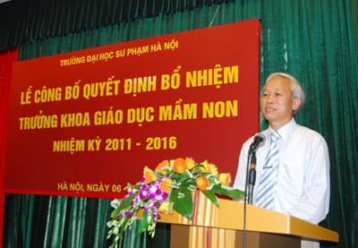 Lễ công bố quyết định bổ nhiệm trưởng khoa Giáo dục Mầm non nhiệm kỳ 2011-2016