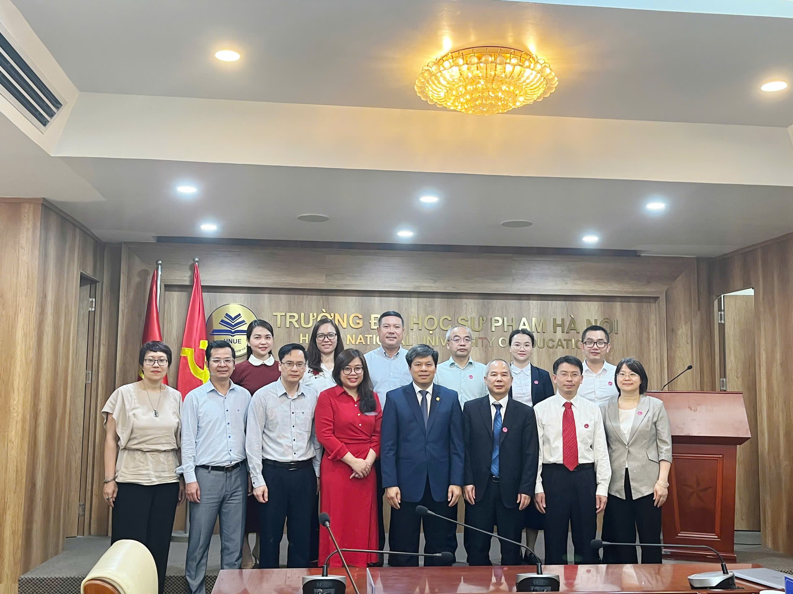 Trường Đại học Sư phạm Hà Nội tiếp đón và làm việc với đoàn đại biểu Trường Đại học Sư phạm Quảng Tây, Trung Quốc.