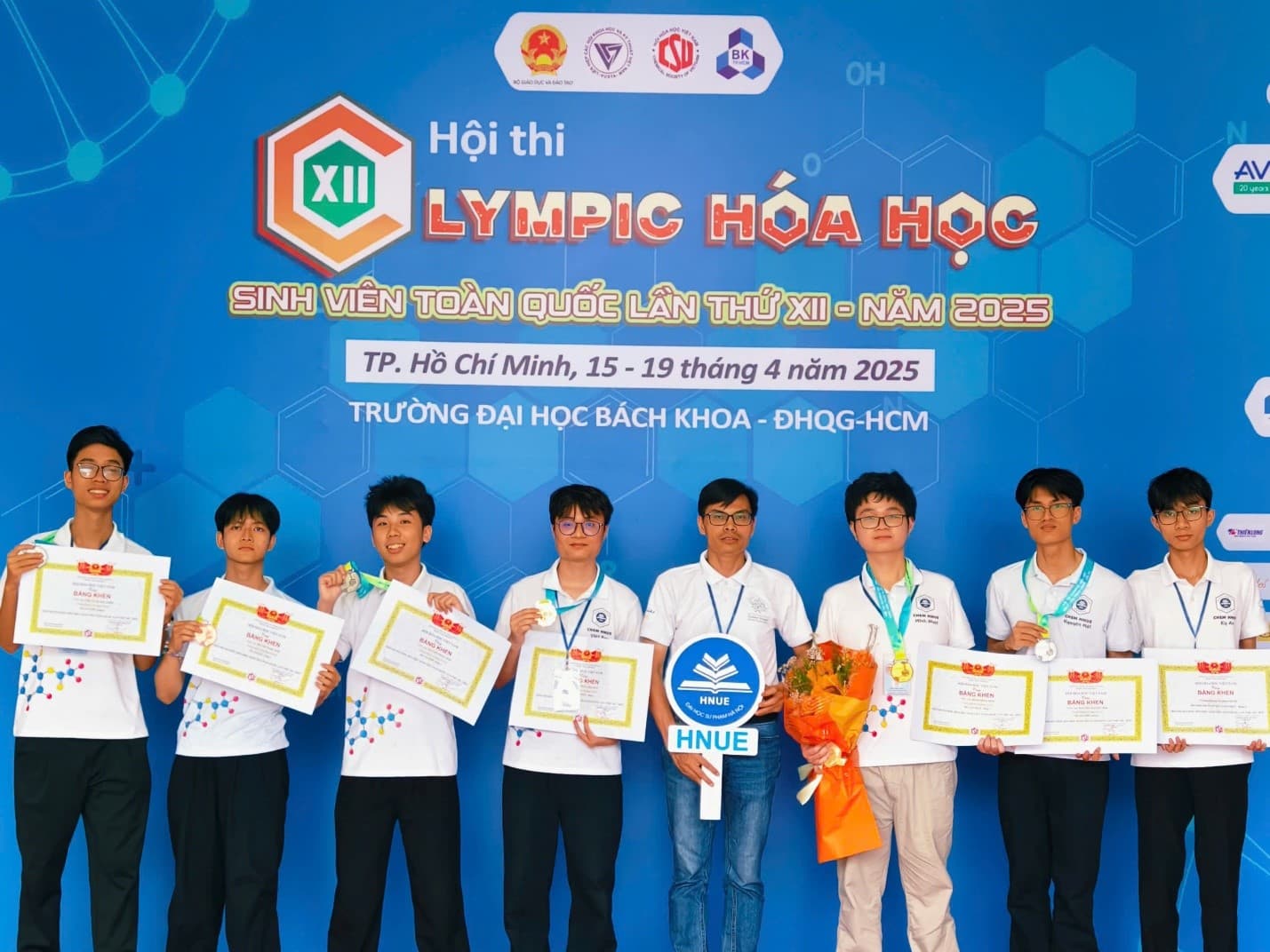 DẤU ẤN VÀNG TẠI OLYMPIC HÓA HỌC SINH VIÊN TOÀN QUỐC LẦN THỨ XII-NĂM 2025: ĐỘI TUYỂN OLYMPIC SINH VIÊN KHOA HÓA, TRƯỜNG ĐHSP HÀ NỘI LẬP KỲ TÍCH ĐỘI THI XUẤT SẮC TOÀN DIỆN!