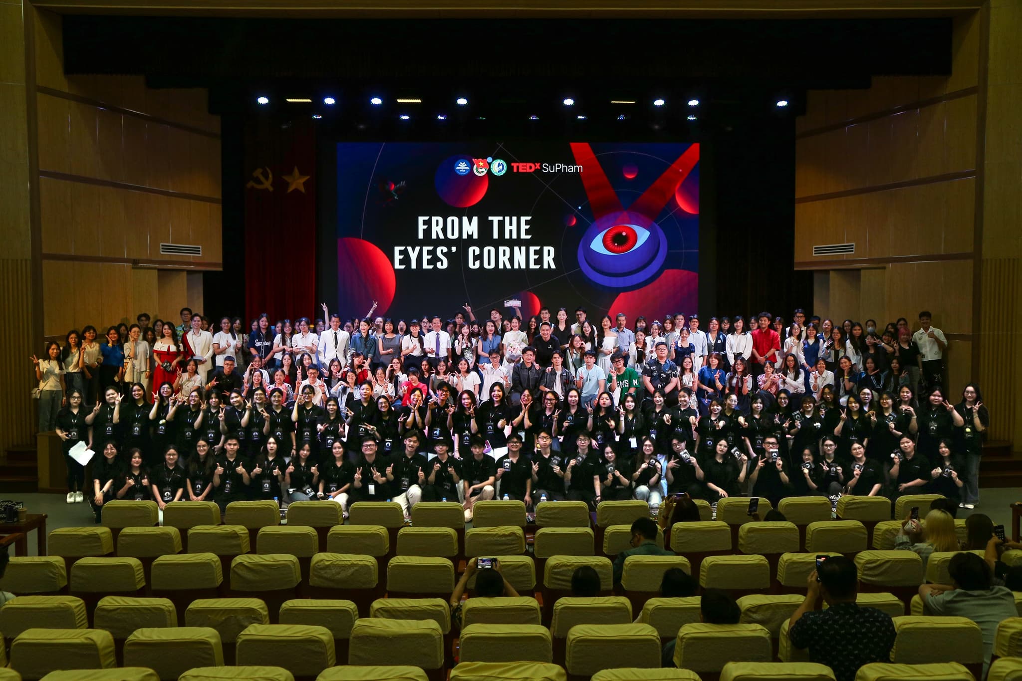 𝐓𝐄𝐃𝐱𝐒𝐮𝐏𝐡𝐚𝐦 2025: FROM THE EYES’ CORNER – NƠI NHỮNG GIÁ TRỊ SỐNG, NHỮNG GÓC NHÌN MỚI ĐƯỢC LAN TỎA VÀ CHẠM TỚI GIỚI TRẺ