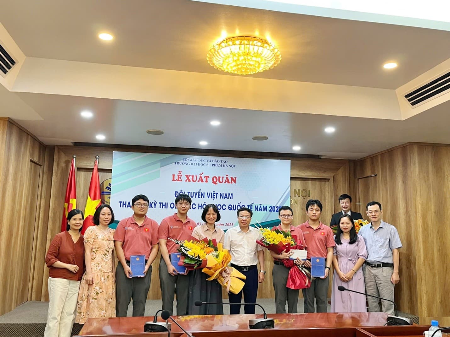 Lễ xuất quân Đội tuyển Việt Nam dự thi Olympic Hóa học Quốc tế lần thứ 57 – IChO 2025