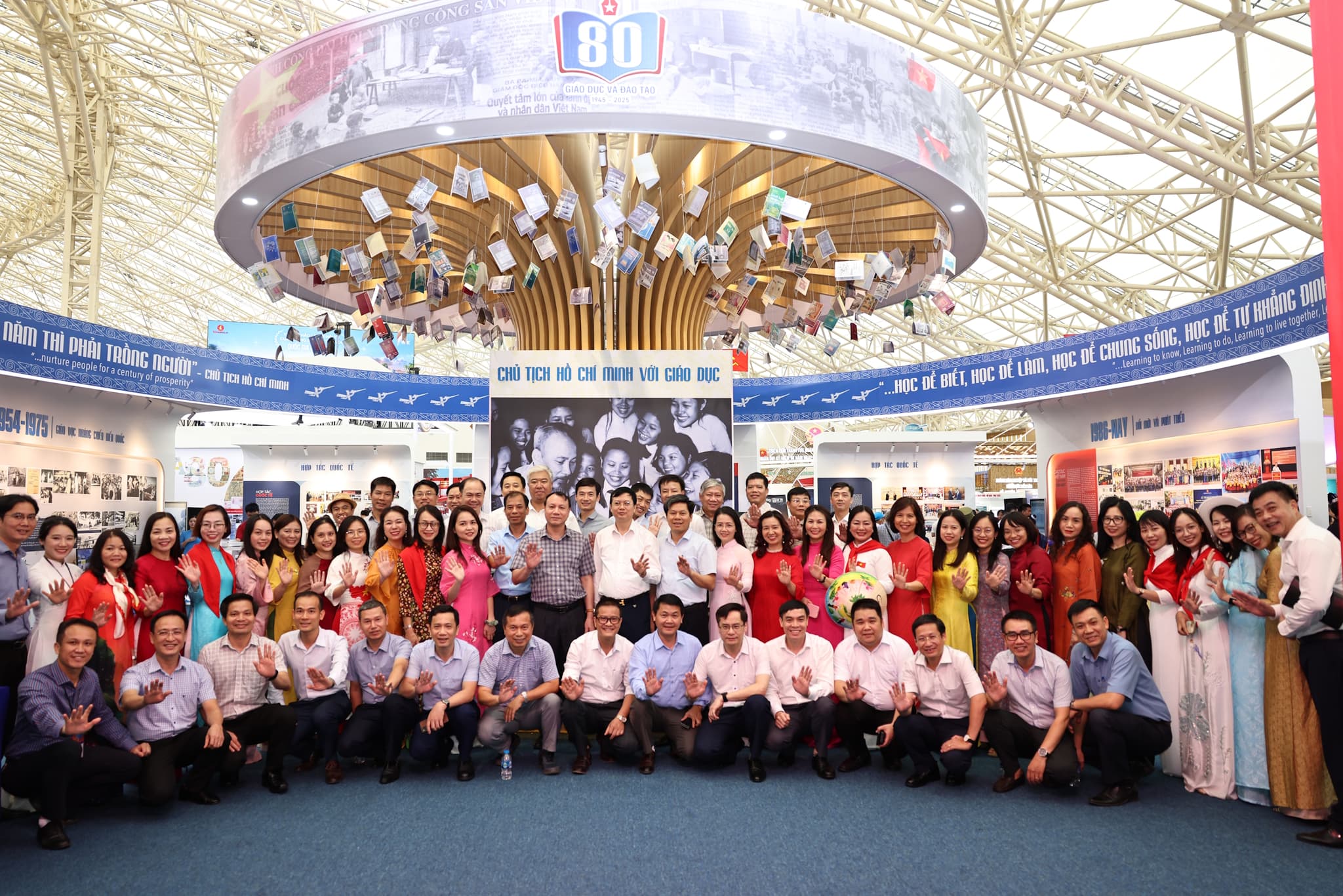 Trường Đại học Sư phạm Hà Nội tham quan Triển lãm thành tựu quốc gia nhân dịp kỉ niệm 80 năm ngày Quốc khánh (2/9/1945 – 2/9/2025)