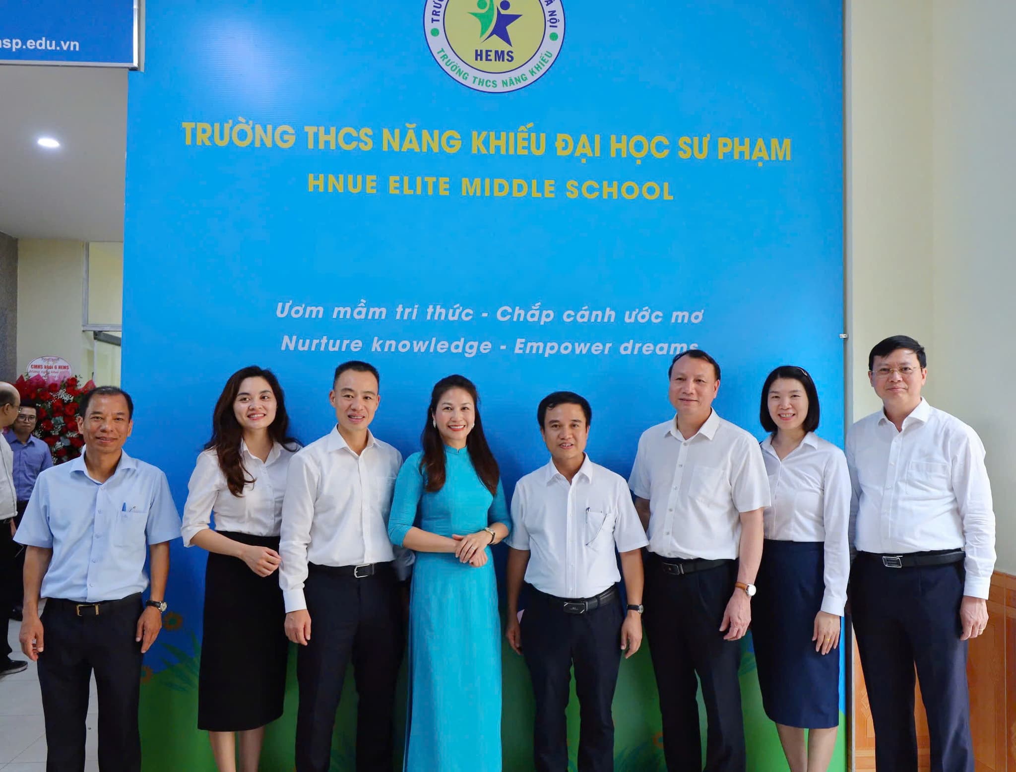 Trường Đại học Sư phạm Hà Nội tổ chức cắt băng khánh thành và đưa vào sử dụng công trình Smart Computer Room tại Trường THCS Năng khiếu ĐHSP 