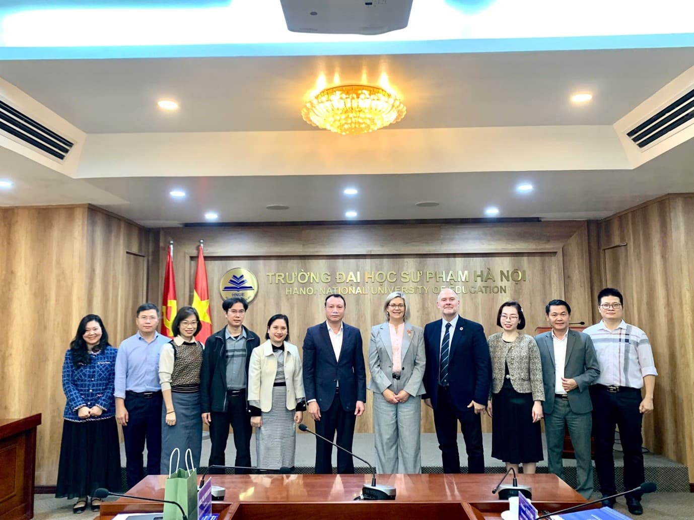 Trường Đại học Sư phạm Hà Nội làm việc với Đại học Newcastle (Úc): Thúc đẩy hợp tác nghiên cứu, trao đổi học thuật và quốc tế hóa chương trình đào tạo