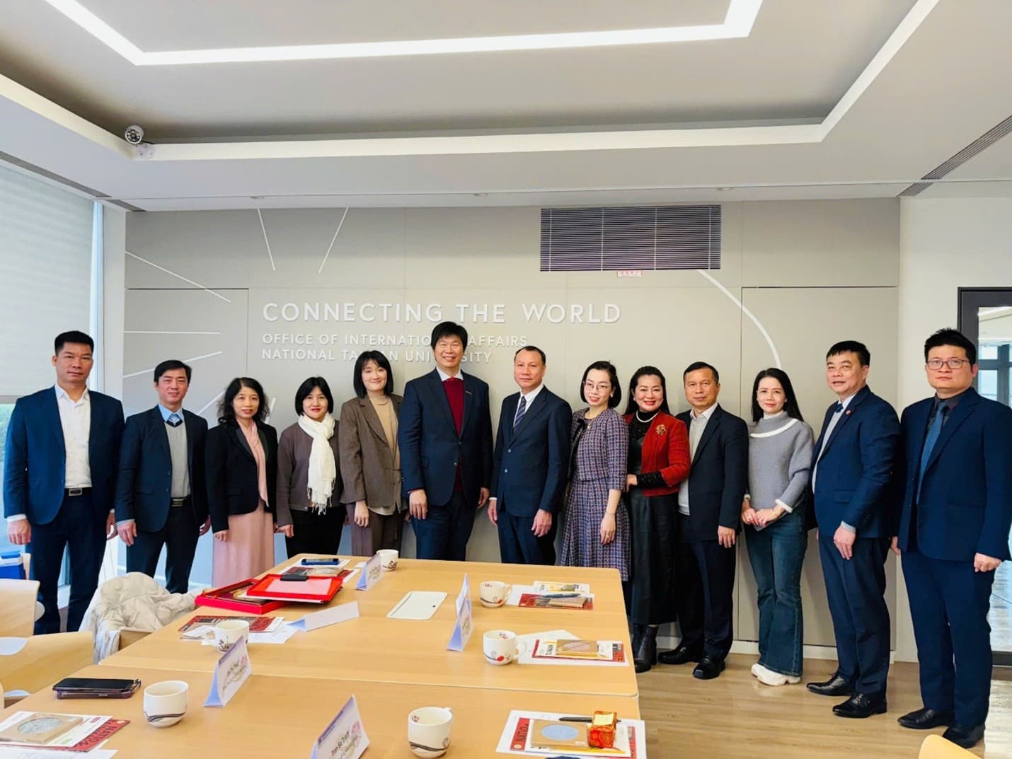 Đoàn công tác Trường Đại học Sư phạm Hà Nội đến thăm và làm việc với Đại học Quốc gia Đài Loan